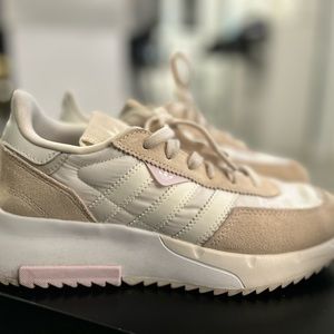 Adidas Retropy shoes